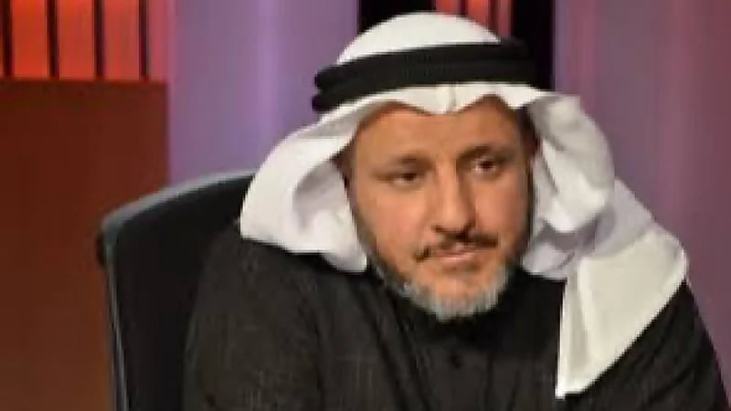 فهد الخضيري يحذر: لصقات القدم خدعة قديمة ودعاية كاذبة