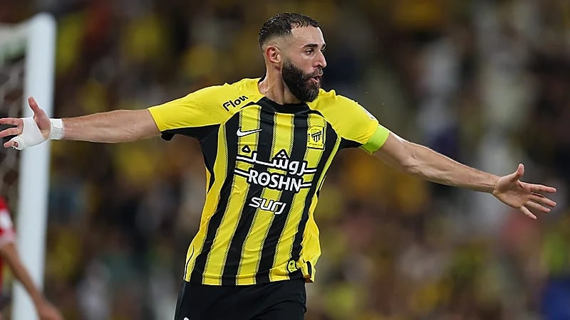 بنزيما يفوز بجائزة أفضل لاعب في دوري روشن