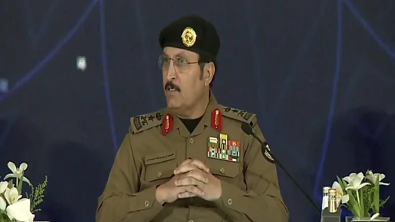 مدير الأمن العام: ضبط أكثر من 400 شركة حج وهمية .. فيديو