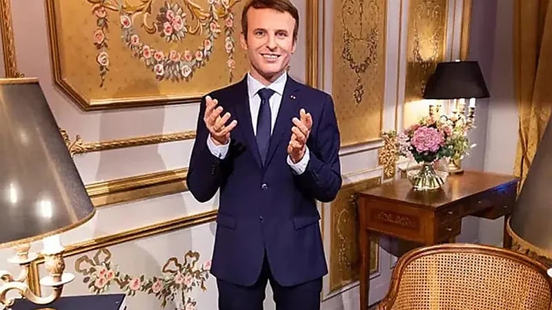 سرقة تمثال شمعي لماكرون من متحف غريفان في باريس ..صور