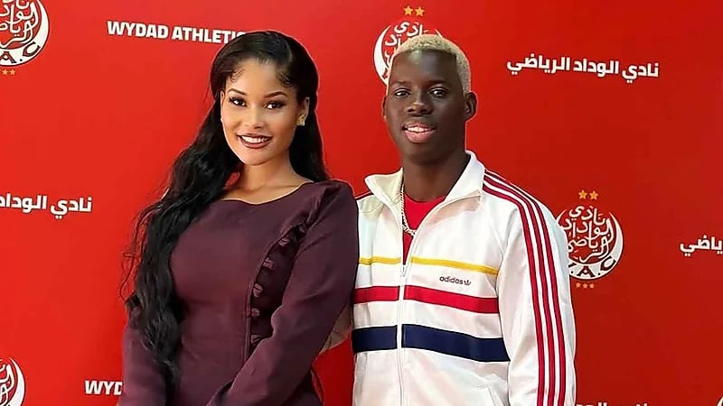 جدل حول زوجة عزيز كي بعد تجاوز عدد متابعيها حاجز الـ12 مليون