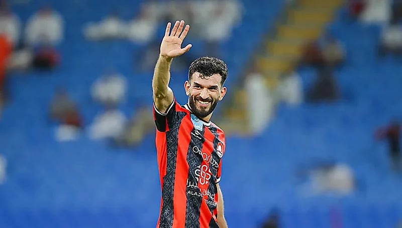 الحزم يتفق مع الجزائري أمير سعيود لتعزيز صفوفه في دوري روشن