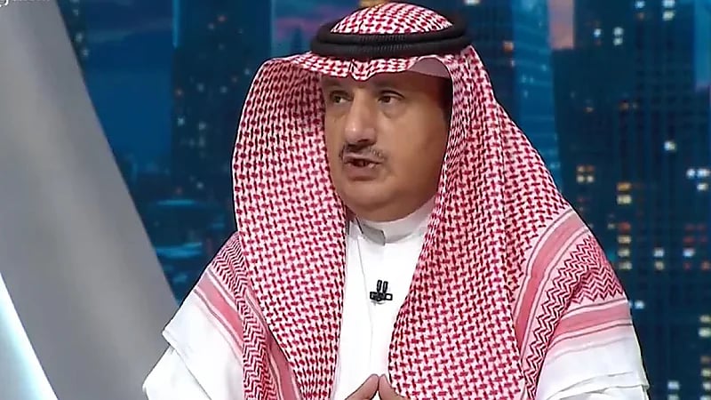 استشاري يوضح أسباب نوم البعض أثناء القيادة.. فيديو