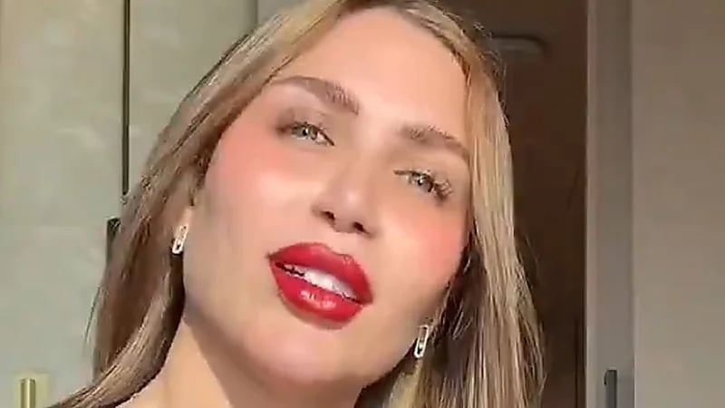 الفاشينيستا الدكتورة خلود تشارك متابعيها تحدي اللهجات بين الجداوية والكويتية ..فيديو