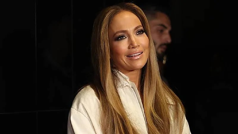 جينيفر لوبيز تمنع من دخول متجر شانيل بإسطنبول بسبب الازدحام