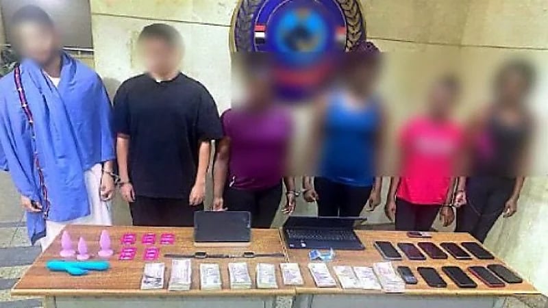 القبض على 4 فتيات يمارسن الرذيلة داخل نادٍ صحي.. فيديو