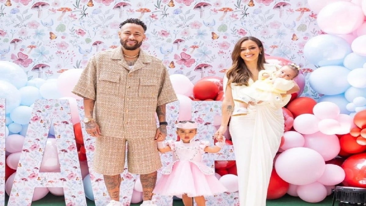 نيمار وبرونا يحتفلان بعيد ميلاد ابنتهما مافي.. صور