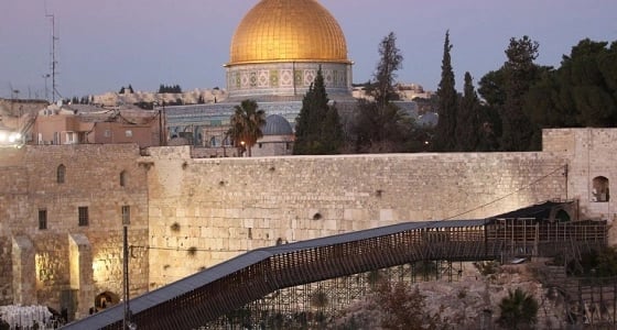 مواصلة حفريات الاحتلال الإسرائيلي جنوب الأقصى لإنشاء جسر سياحي