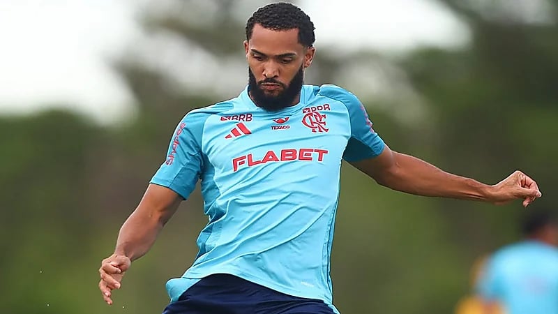 الرياض والنجمة يدخلان في مفاوضات مع مهاجم فلامينغو جونينهو