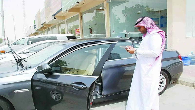 العصيمي: أسعار تأمين السيارات لدينا 7 أضعاف الكويت وضعفين مصر