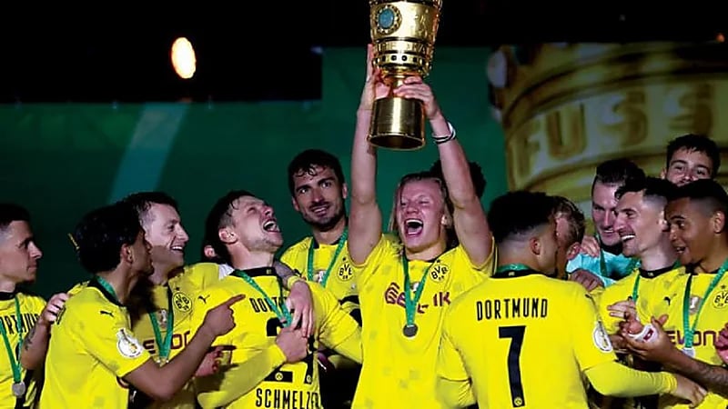 هالاند يفكر في الرحيل عن دورتموند