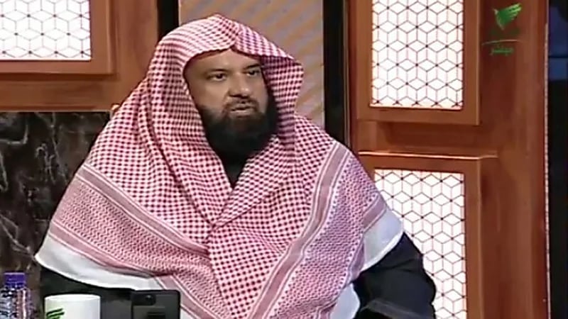 بالفيديو.. "السند" يوضح حكم استعمال الكحل عند الوضوء