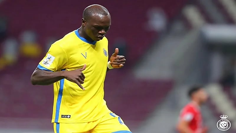 ڤينسنت أبو بكر يغادر المملكة