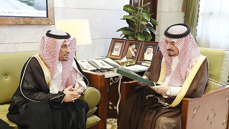 بالصور.. جمعية أعمال تجري زيارة إلى أمير الرياض