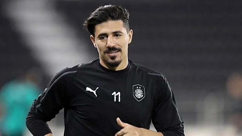 الهلال يفكر في ضم بغداد بونجاح بدلًا من جوميز