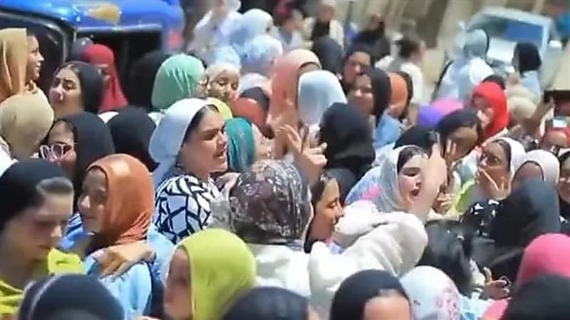 ضجة على مواقع التواصل بعد ظهور طالبات يرقصن عقب آخر امتحان ثانوية