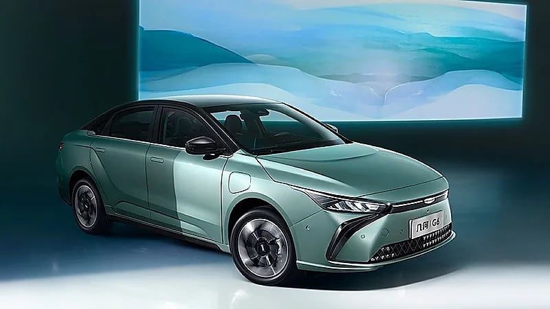 بالصور.. جيلي ترفع الستار عن نسختها جومتري G6 الكهربائية الجديدة