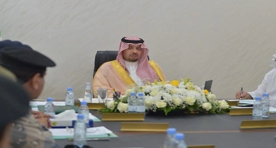 بالصور.. الأمير فيصل بن خالد بن سلطان يلتقي القيادات الأمنية بالحدود الشمالية