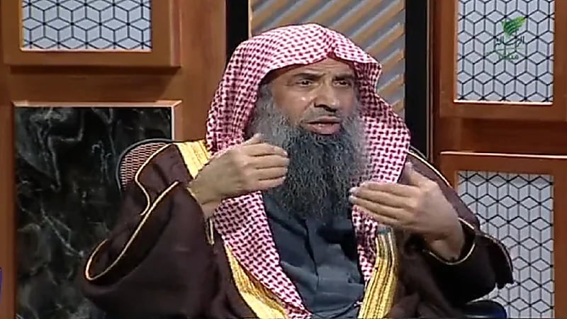 فيديو.. "الزامل" يوضح حكم منع الزوج لزوجته من إخبار أهلها بمشكلاتهما