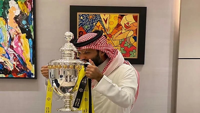 تفاعل واسع لجماهير الاتحاد مع قرب عودة أنمار الحائلي لرئاسة النادي