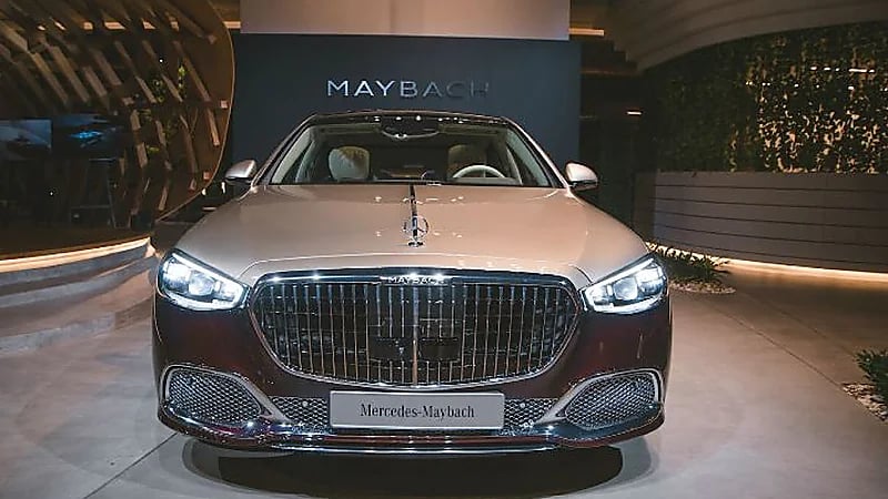 بالصور.. مواصفات وأسعار سيارات مرسيدس مايباخ موديل 2023 في المملكة
