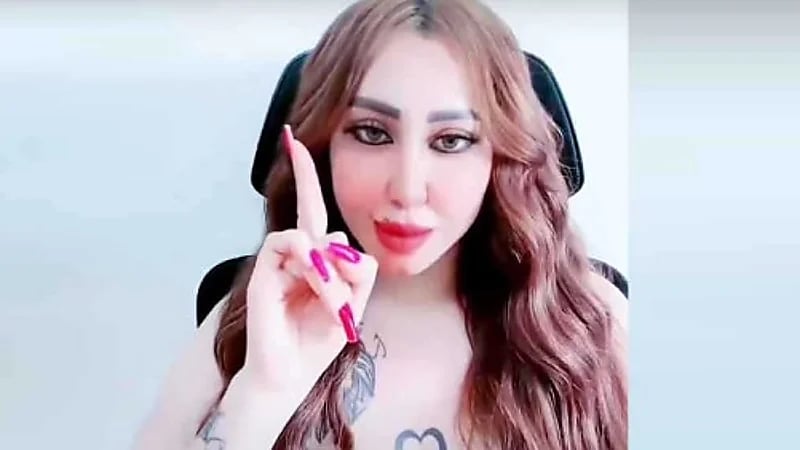 اعترافات مثيرة للراقصة بوسي الأسد.. تلقت عروضًا لممارسة الرذيلة