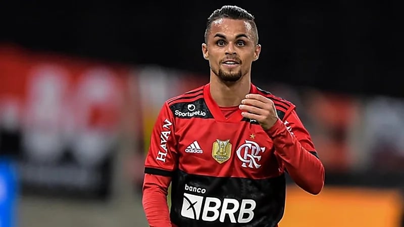 ميشيل يقترب من العلا