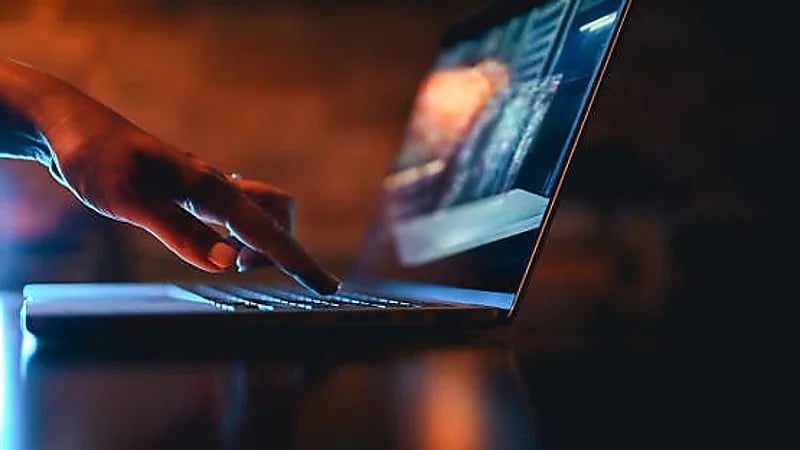 اليابان تشهد أولى حملاتها ضد الصور الفاحشة المُصممة بالذكاء الاصطناعي