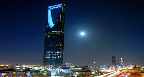 " الفصل بين الجنسين وبذخ الولائم " عادات اجتماعية دمرت المجتمع في نظر المواطنين