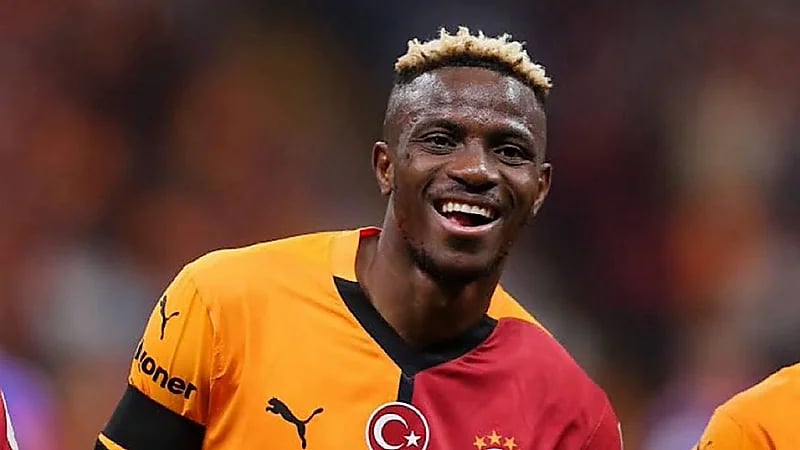 منافسه بين الهلال وغلطة سراي لضم أوسيمين