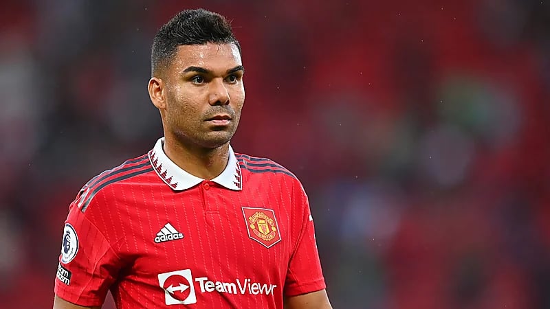 الهلال ينافس النصر على ضم كاسيميرو