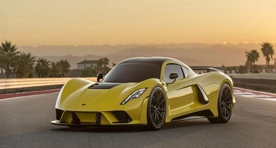 هينيسي فينوم F5 تنطلق بمحرك V8 سعة 7.6 لتر بقوة تفوق 1600 حصان