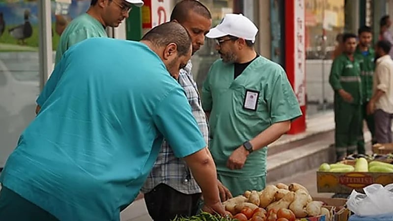 أمانة الرياض تغلق 231 منشأة مخالفة وتتلف 7.3 أطنان من الأغذية الفاسدة