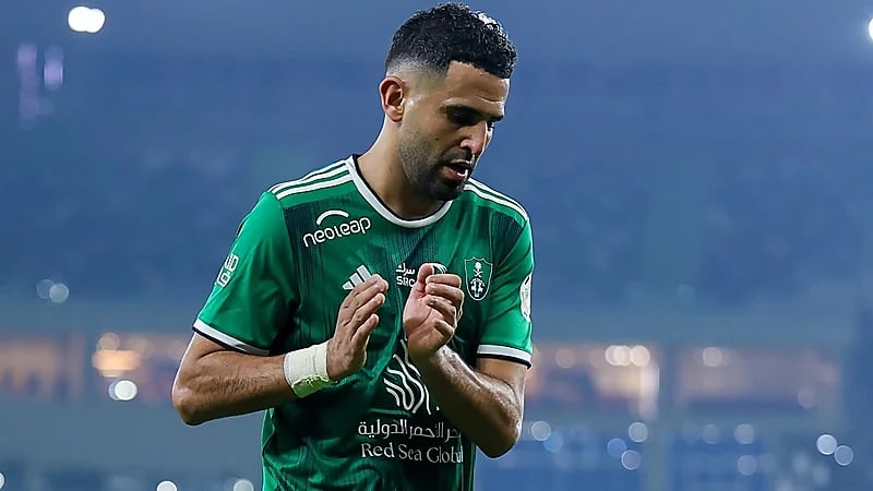 ميلا ابنة رياض محرز ترقص مزمار.. فيديو