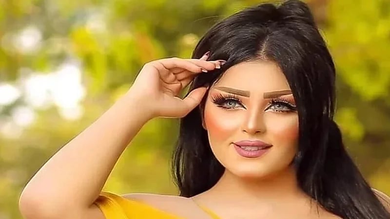 العثور على مقاطع رقص عارية ومشاهد فاضحة بهاتف البلوجر المصرية سلمى الشيمي