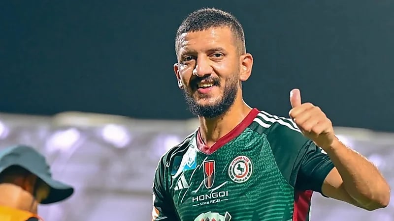 بعد تسببه في طرد دوران نجم الهلال السابق يحتفل بفوز الاتفاق