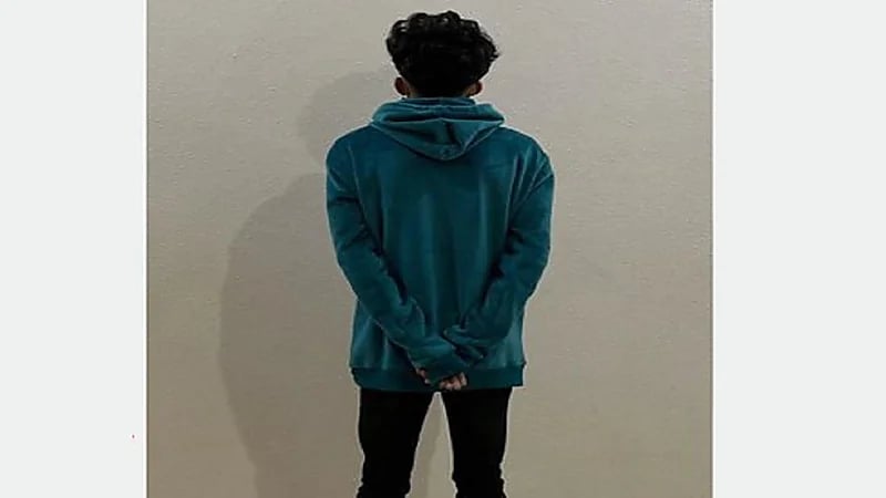 ضبط مواطن تسبب في صدم مركبة فتاة وانقلابها