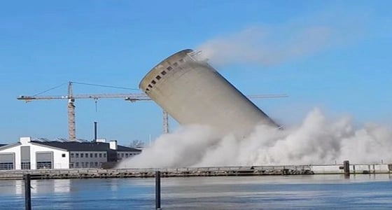 بالفيديو.. لحظة هدم برج في الدنمارك بطريقة خاطئة
