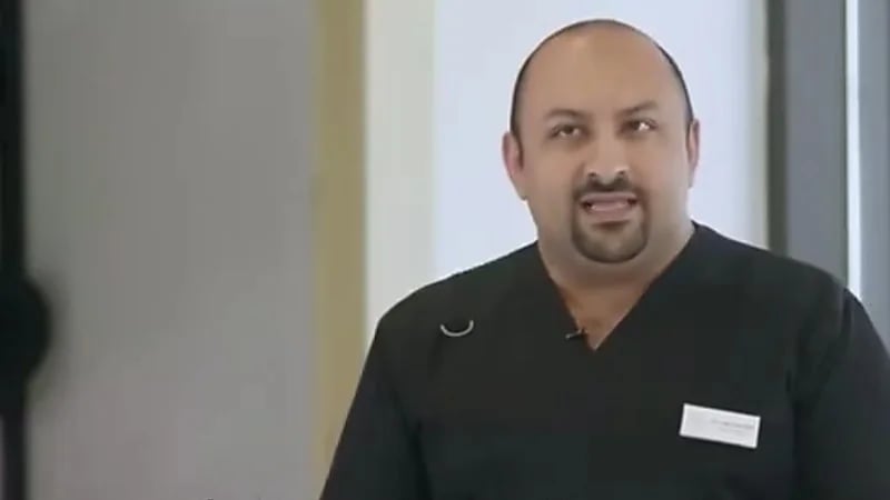 طبيب الأمير الحسين يتحدث عن سبب آلام كتفه.. فيديو