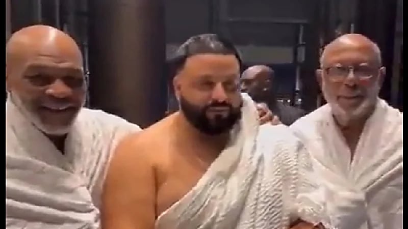 شاهد.. "مايك تايسون" و "دي جي خالد" بلباس الإحرام