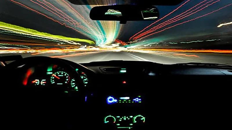 أبرز النصائح التي يجب اتباعها عند القيادة ليلا