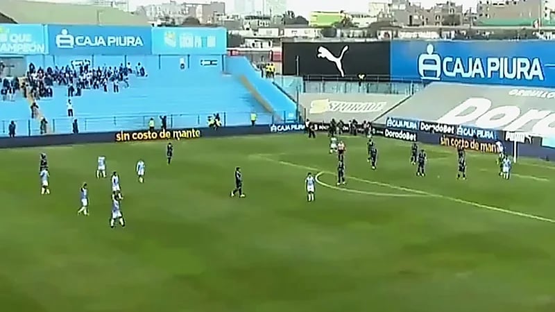 زلزال مفاجئ يهز ليما ويعطّل مباراة في الدوري البيروفي مؤقتًا .. فيديو