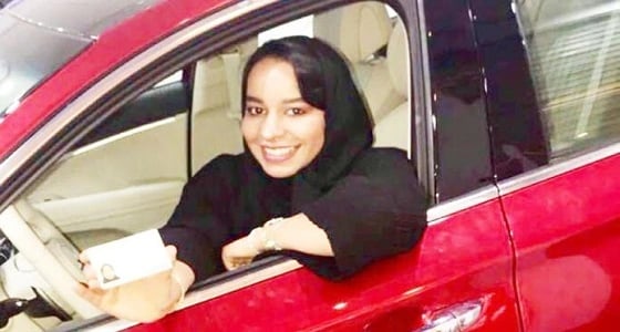 رسالة الإعلامية هدى هادي للمواطنات عند قيادة السيارة