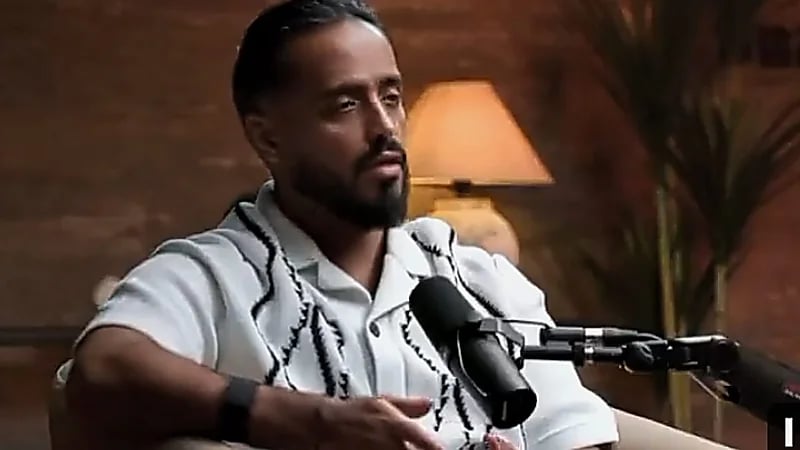 طارق الحربي: الجامعة ما تضمن لك شيء وحديث التخرج ما يستاهل 6 آلاف.. فيديو