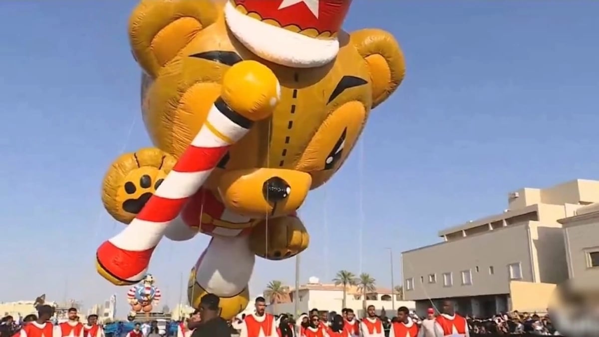 عروض عالمية وبالونات ضخمة تزين افتتاح موسم الرياض .. فيديو