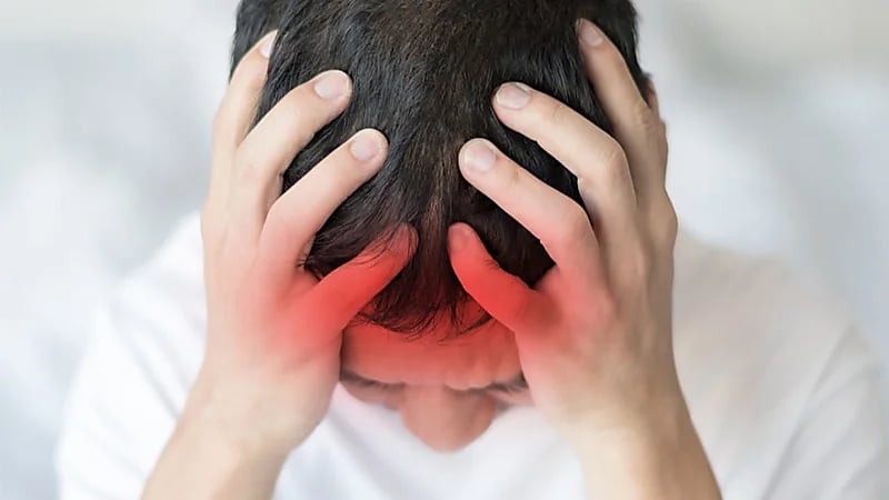 مختصة توجه نصائح للتغلب على صداع الصيف.. فيديو