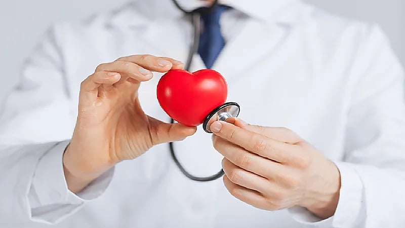 طبيب : من يقول الكحول ممتاز للقلب يخدعك