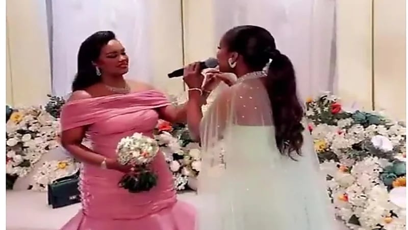 داليا مبارك تحتفل بعقد قران شقيقتها لينا.. فيديو