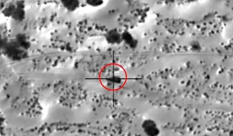 بالفيديو.. استهداف التحالف لآليات عسكرية وعناصر حوثية بالعبدية