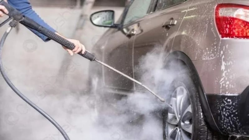 هل رش المكابح بالمياه لتبريدها يسبب الضرر للمركبة ؟